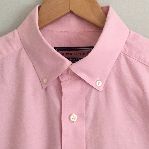 Men’s Vineyard Vines Pink Oxford Tucker Shirt - Picture 2 of 6